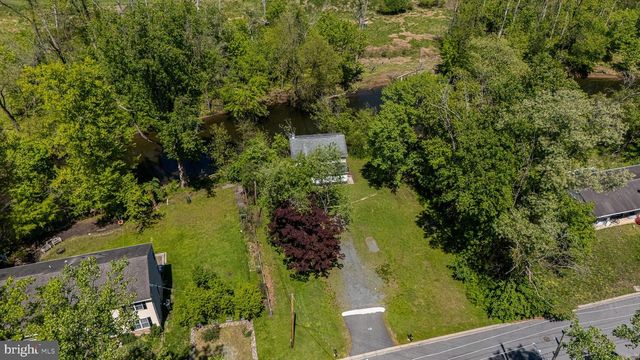16 WHITE CLAY DR, Newark, DE 19711