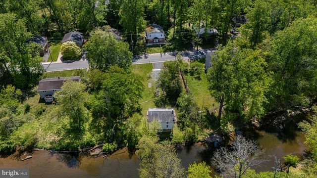 16 WHITE CLAY DR, Newark, DE 19711