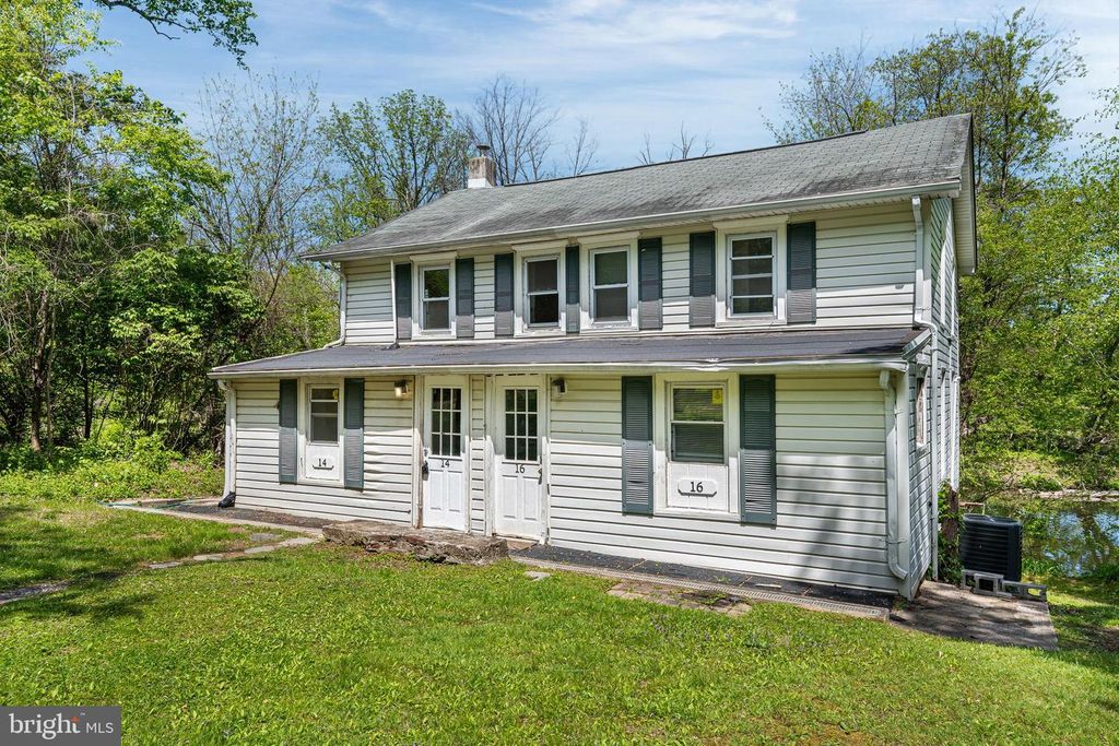 16 WHITE CLAY DR, Newark, DE 19711