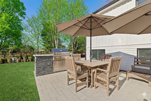 238 Sebonac Road, Southampton, NY 11968