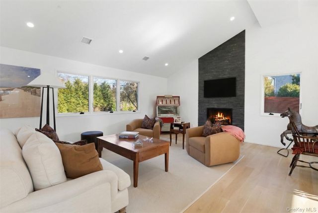 238 Sebonac Road, Southampton, NY 11968