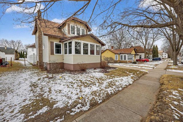 218 E Pleasant Street, Portage, WI 53901