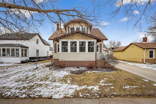 218 E Pleasant Street, Portage, WI 53901