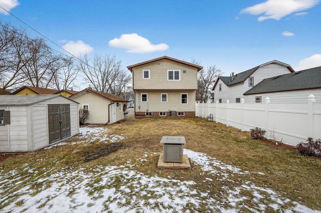 218 E Pleasant Street, Portage, WI 53901