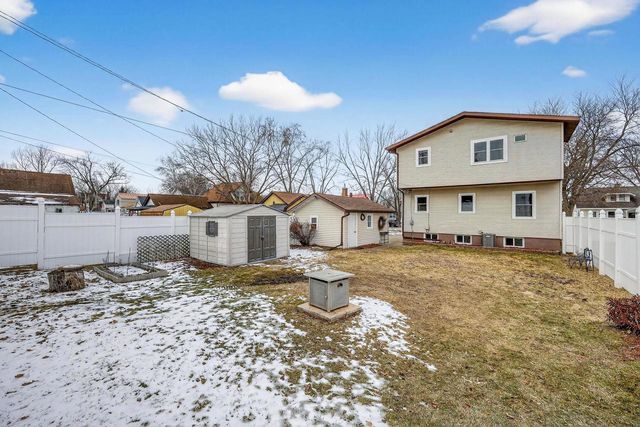 218 E Pleasant Street, Portage, WI 53901