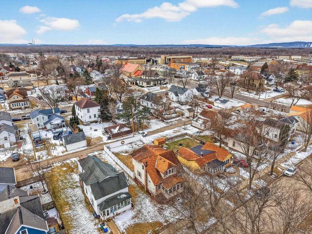 218 E Pleasant Street, Portage, WI 53901