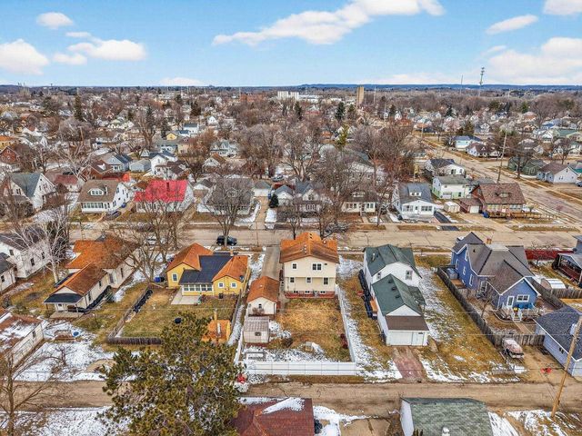 218 E Pleasant Street, Portage, WI 53901