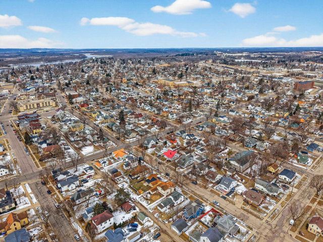 218 E Pleasant Street, Portage, WI 53901