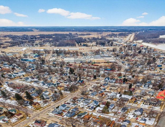 218 E Pleasant Street, Portage, WI 53901