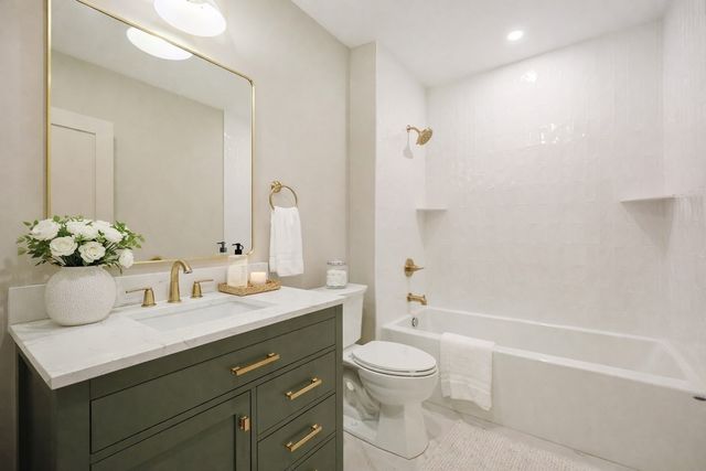 68 Rowe Street Unit1, Boston, MA 02131