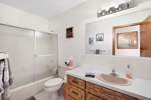 1054 Naumkeag Street S, Shakopee, MN 55379