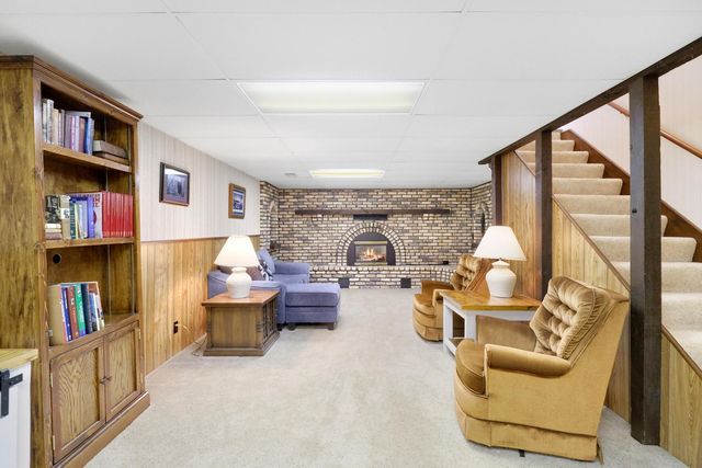 1054 Naumkeag Street S, Shakopee, MN 55379