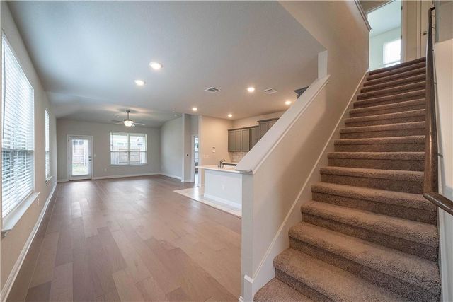 8208 Cottage Rose DR, Austin, TX 78744