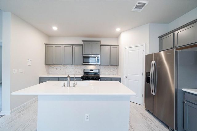 8208 Cottage Rose DR, Austin, TX 78744