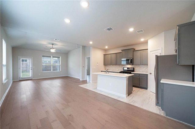 8208 Cottage Rose DR, Austin, TX 78744