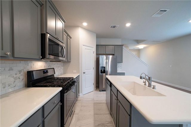 8208 Cottage Rose DR, Austin, TX 78744