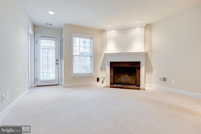 2159 OBERLIN DR, Woodbridge, VA 22191