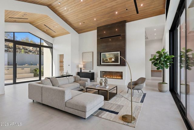 16025 N RINGTAIL Trail, Fountain Hills, AZ 85268