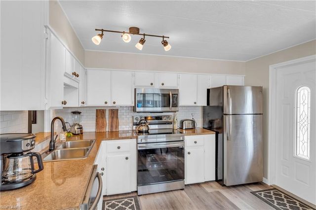 132 Nicklaus BLVD, North Fort Myers, FL 33903