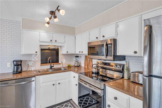 132 Nicklaus BLVD, North Fort Myers, FL 33903