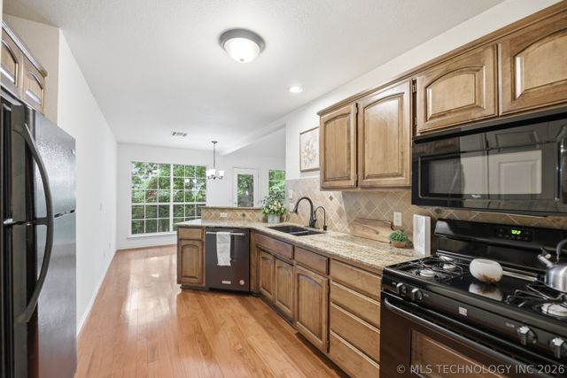 5516 S Delaware Court, Tulsa, OK 74105