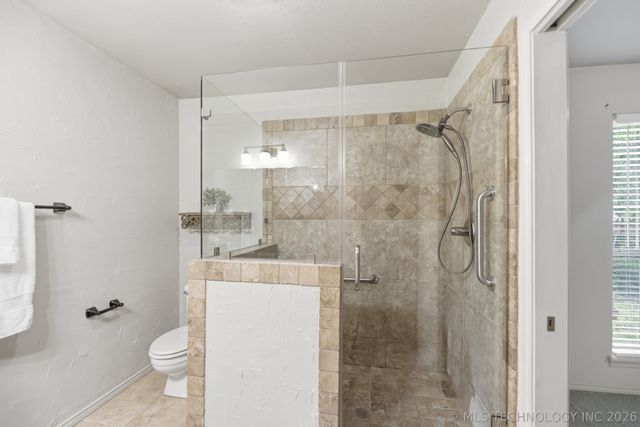 5516 S Delaware Court, Tulsa, OK 74105