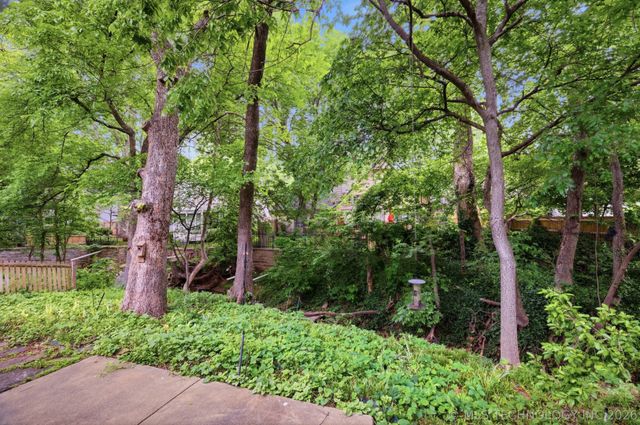 5516 S Delaware Court, Tulsa, OK 74105