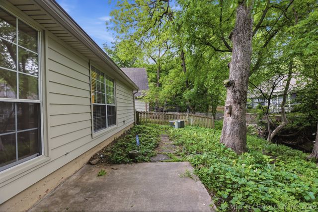 5516 S Delaware Court, Tulsa, OK 74105