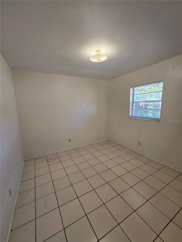 1109 E SENECA AVENUE B, Tampa, FL 33612