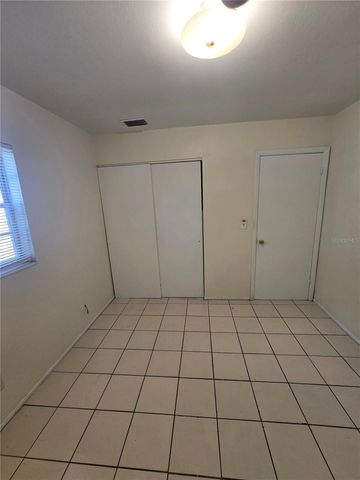 1109 E SENECA AVENUE B, Tampa, FL 33612