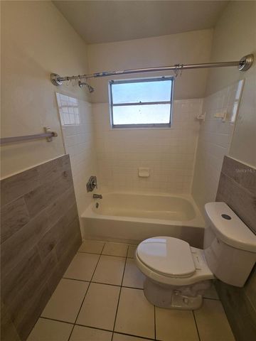 1109 E SENECA AVENUE B, Tampa, FL 33612