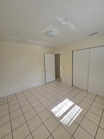 1109 E SENECA AVENUE B, Tampa, FL 33612