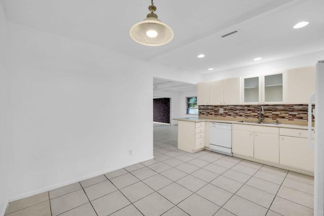 685 Ipswich Street 687, Boca Raton, FL 33487