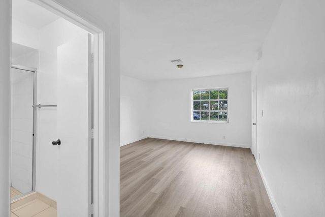 685 Ipswich Street 687, Boca Raton, FL 33487