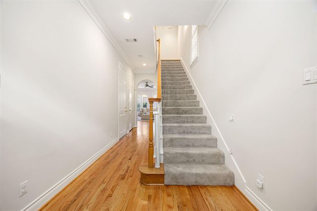 5842 Candlewood Lane, Houston, TX 77057