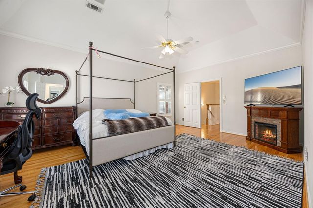 5842 Candlewood Lane, Houston, TX 77057