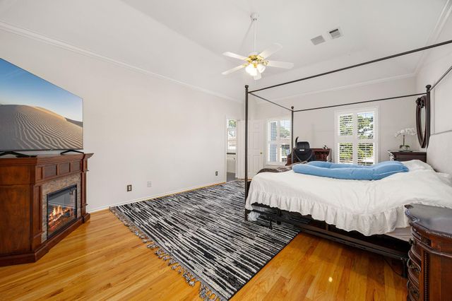 5842 Candlewood Lane, Houston, TX 77057