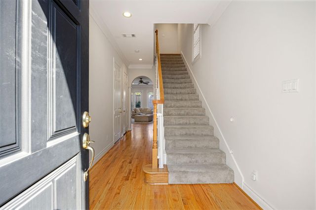 5842 Candlewood Lane, Houston, TX 77057