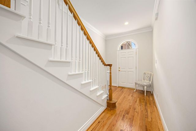 5842 Candlewood Lane, Houston, TX 77057