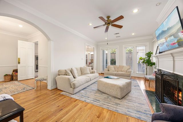 5842 Candlewood Lane, Houston, TX 77057