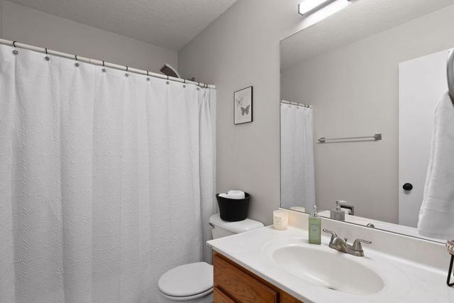 4873 Bald Eagle Court, Bettendorf, IA 52722
