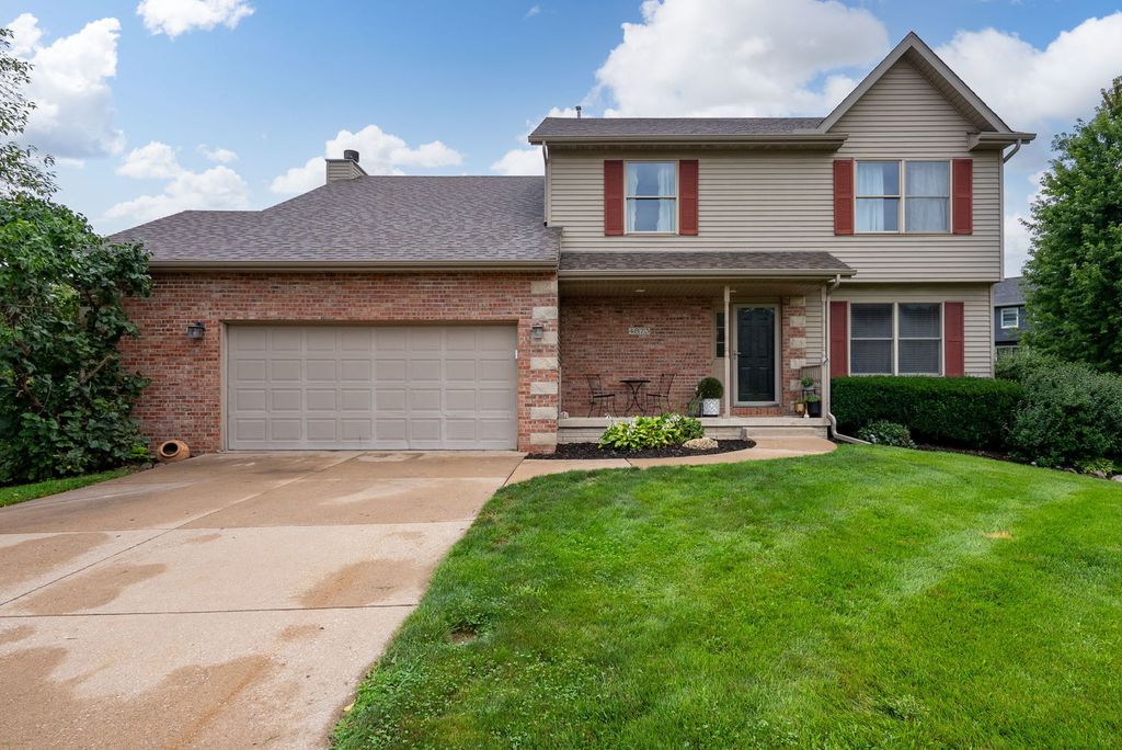 4873 Bald Eagle Court, Bettendorf, IA 52722