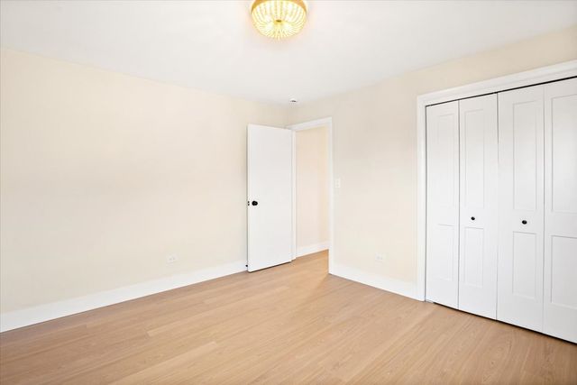 4849 N Newland Avenue, Chicago, IL 60656