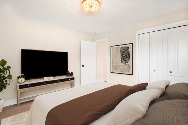 4849 N Newland Avenue, Chicago, IL 60656