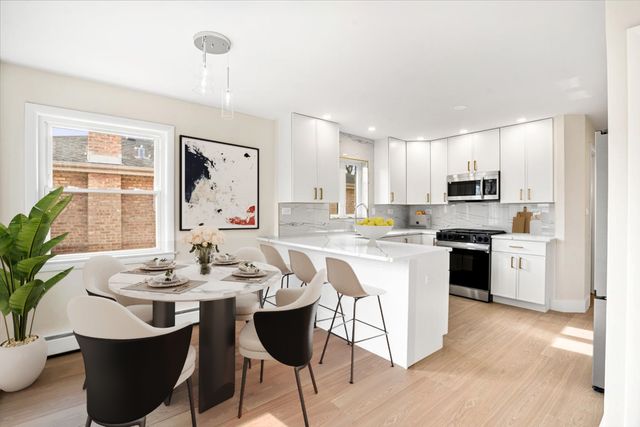 4849 N Newland Avenue, Chicago, IL 60656