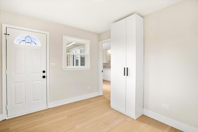 4849 N Newland Avenue, Chicago, IL 60656