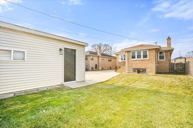 4849 N Newland Avenue, Chicago, IL 60656