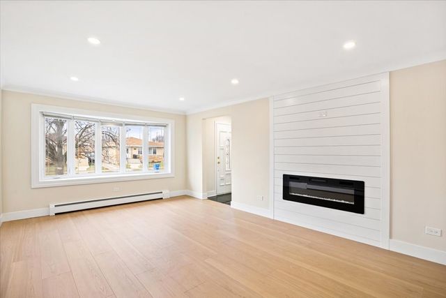 4849 N Newland Avenue, Chicago, IL 60656