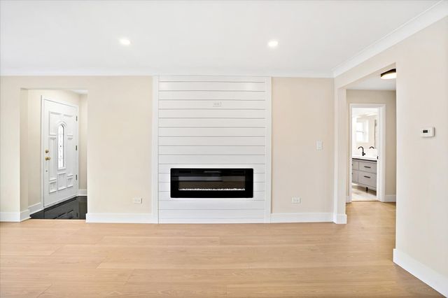 4849 N Newland Avenue, Chicago, IL 60656