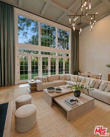 491 N Tigertail Road, Los Angeles, CA 90049
